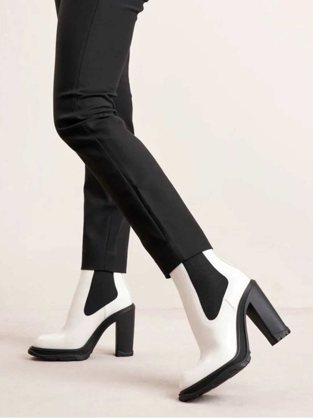 Alexander McQueen women’s White & Black Chunky Chelsea Heels 8us new